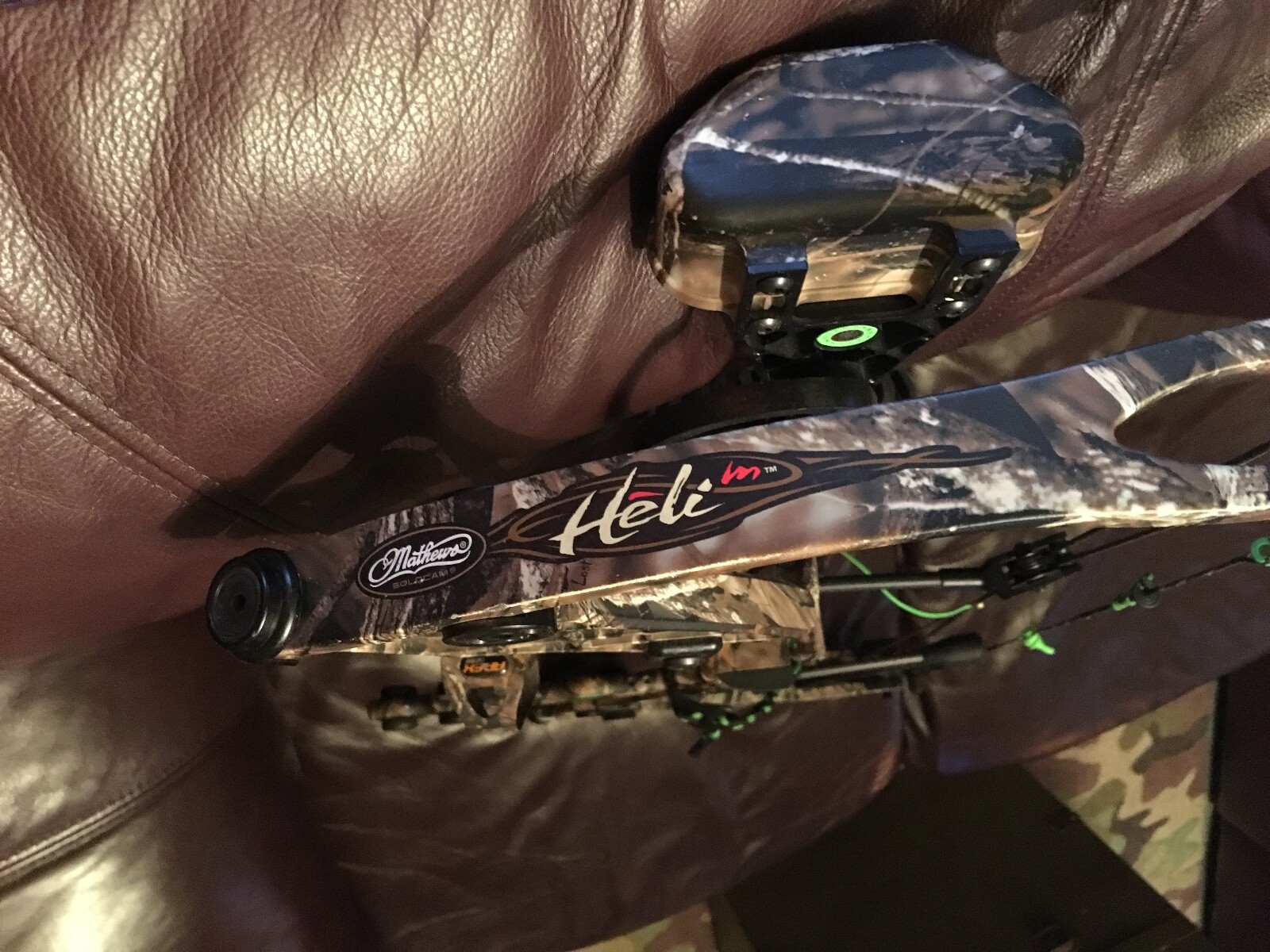 mathews heli m RH compound bow, very good condition. comes with everything.