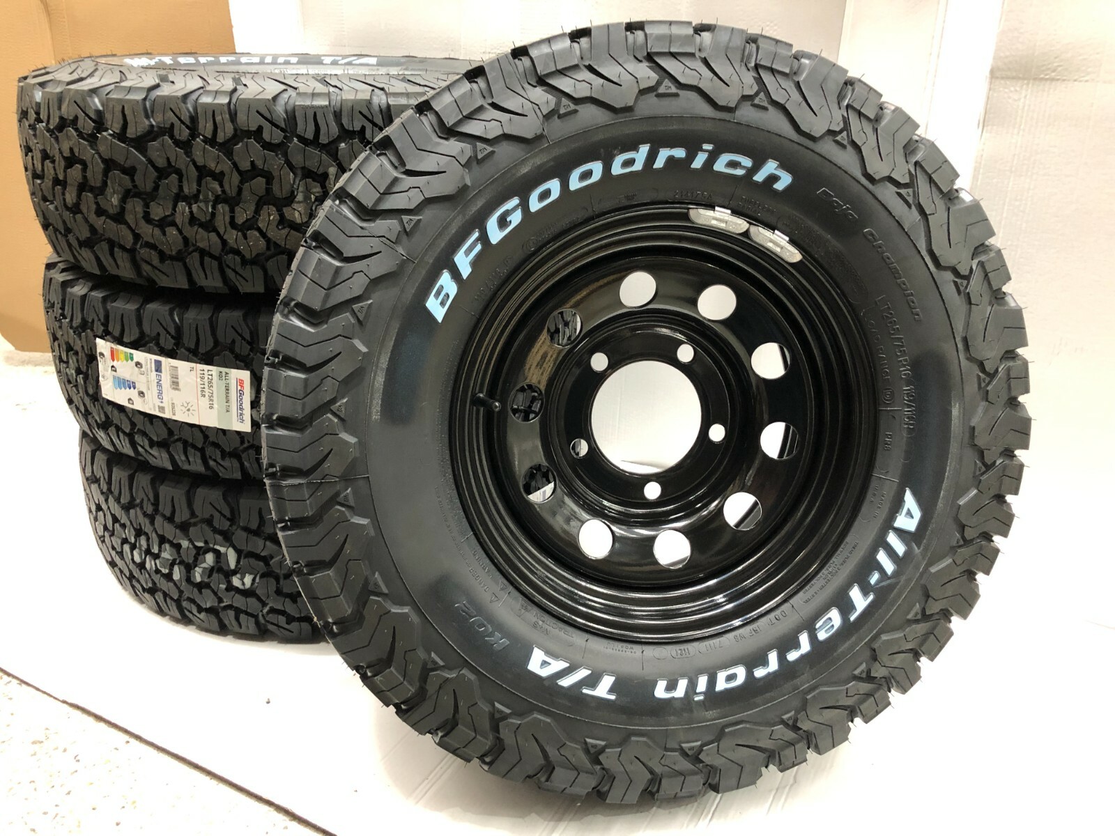 BFGoodrich All Terrain 265/75r16 + 16 BFGoodrich All Terrain 265/75r16 + 16