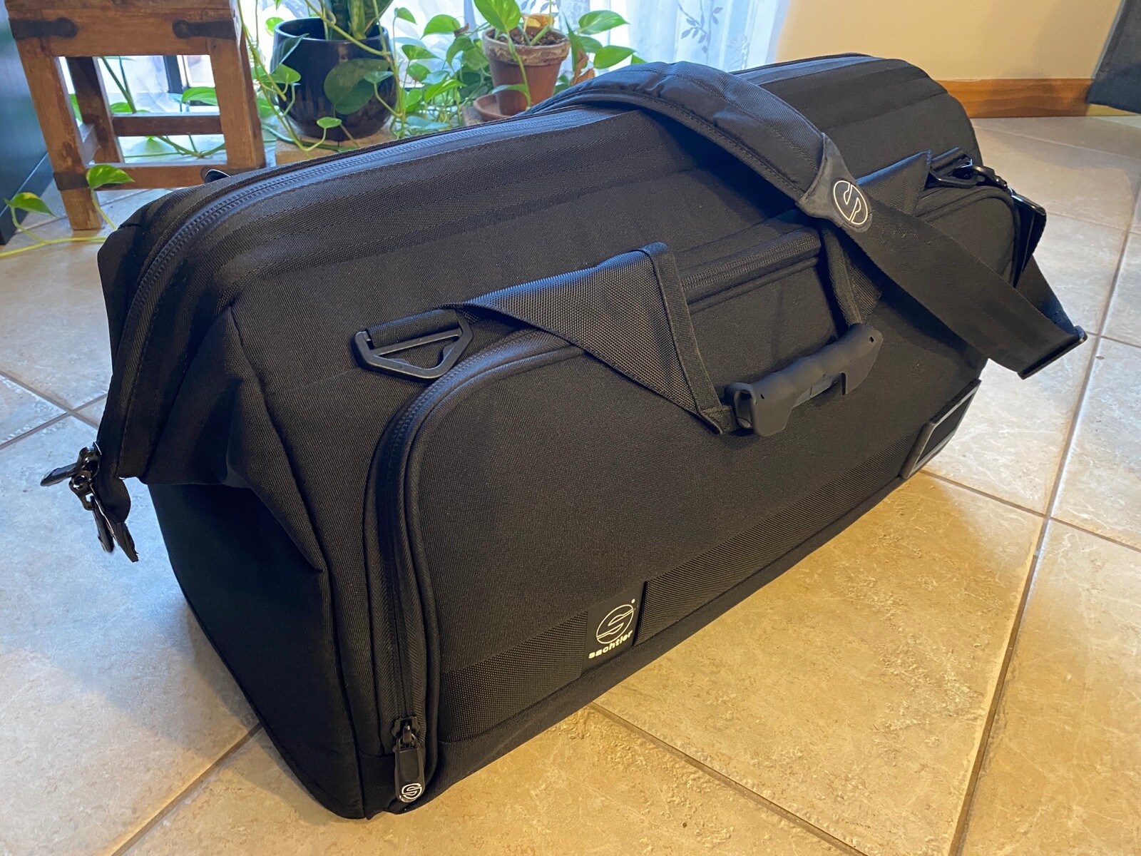 Sachtler Dr. Bag 5 Camera Run Bag for large cameras!のeBay公認海外通販｜セカイモン