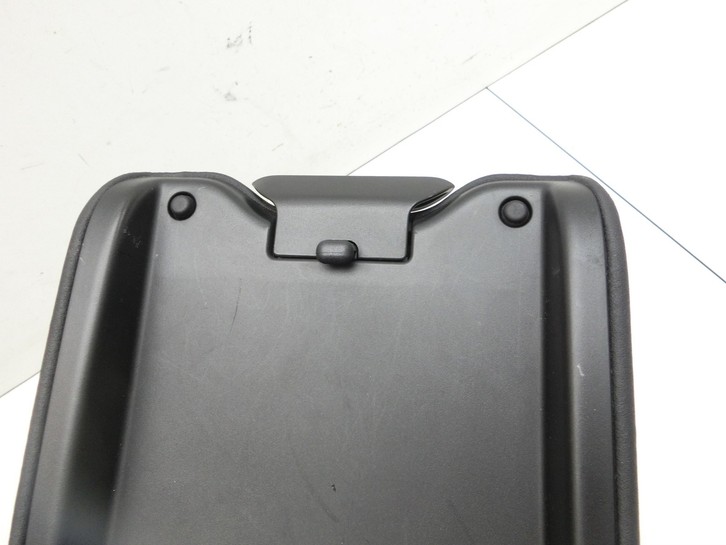 Volvo V60 D4 10-13 Armlehne Mittelarmlehne Auflage Volvo V60 D4 10-13 24.03.2011 gebraucht Vorschau 5