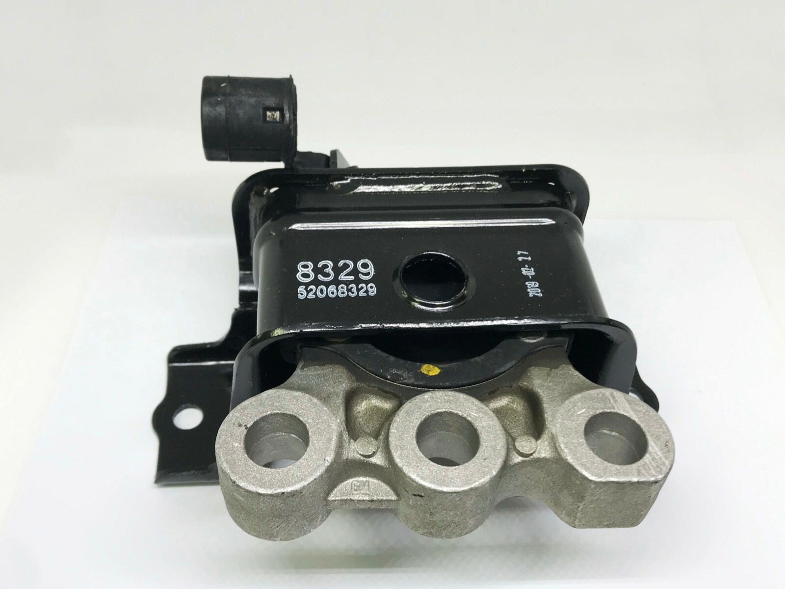 Genuine 52068329 Engine Mount for 2012 2017 Chevy Sonic Aveo