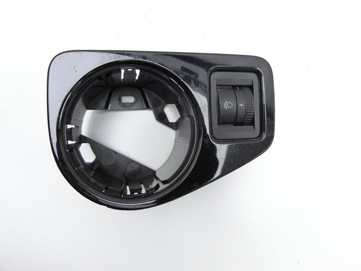 VW Golf VII 7 Variant 13-17 Blende Einbaurahmen für Lichtschalter LWR Schalter VW Golf VII 7 Variant 13-17... Bild 2