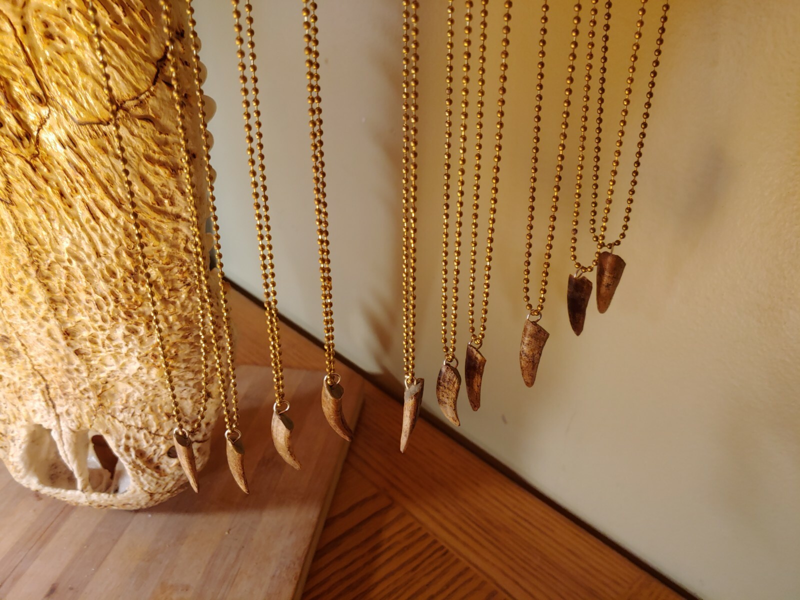 Alligator jewelry necklace 1" to 2"  nails real gator toe necklace weird