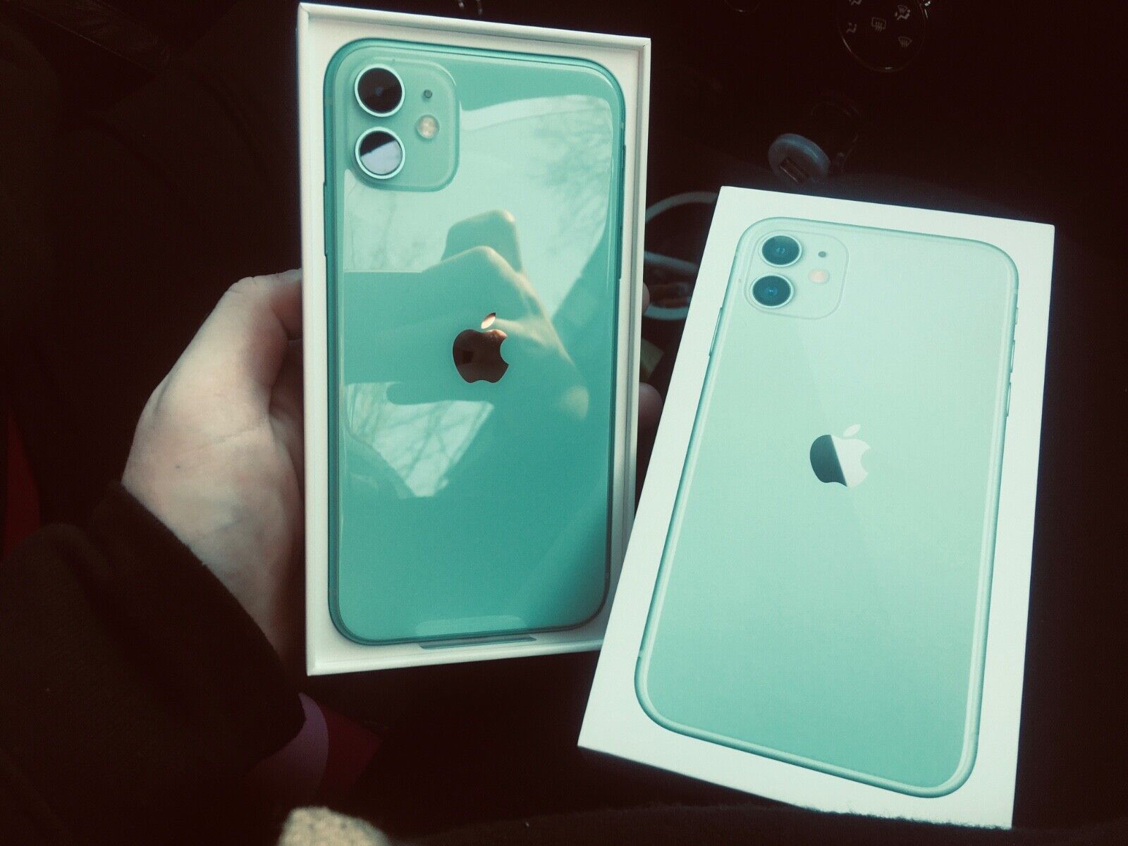 Apple iPhone 11 - 64 GB - Green (Unlocked) TIK TOK INSTALLED Apple iPhone 11 - 64 GB - Green (Unlocked) TIK TOK INSTALLED
