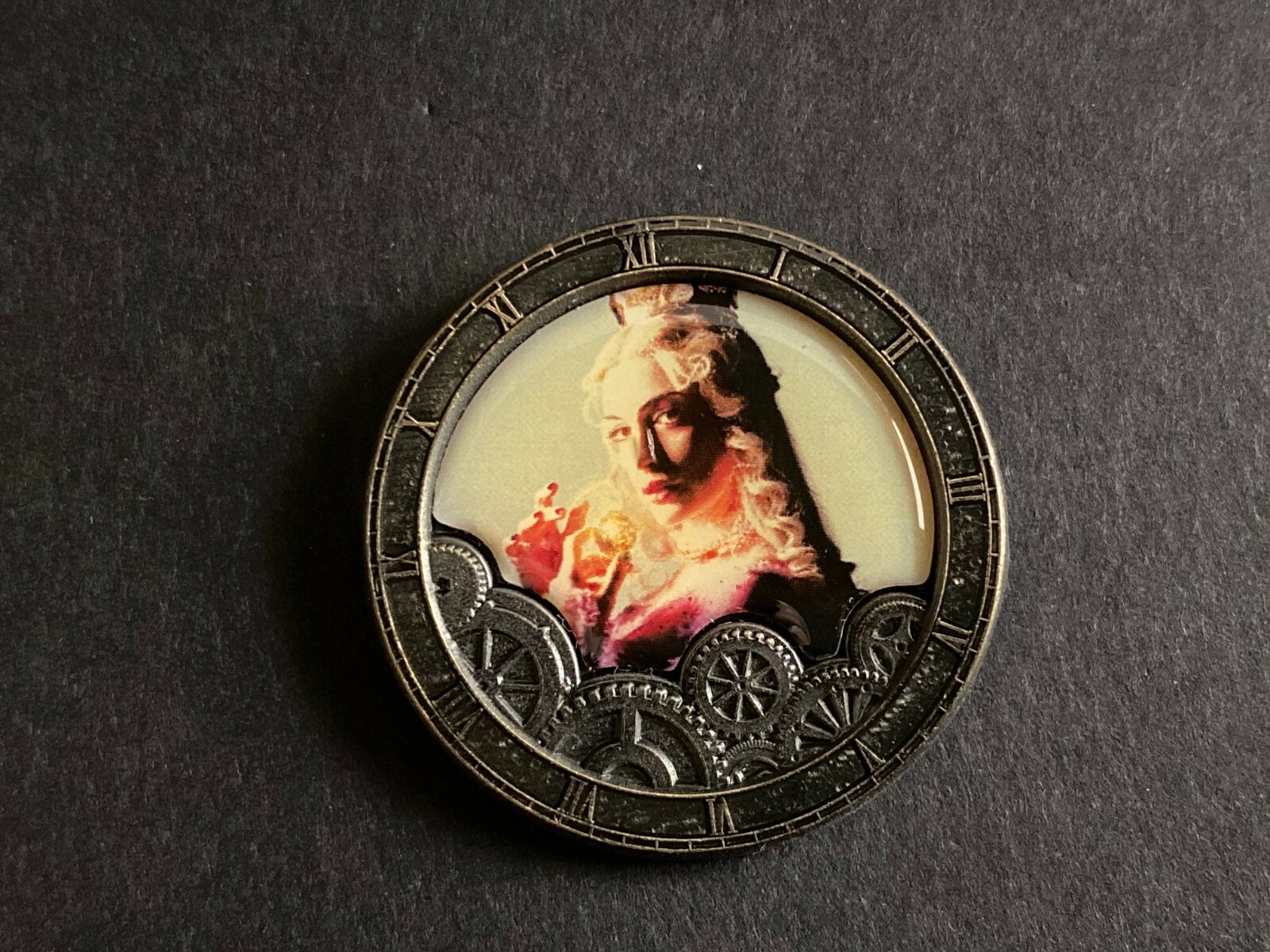 Alice Through the Looking Glass Mystery Set - White Queen