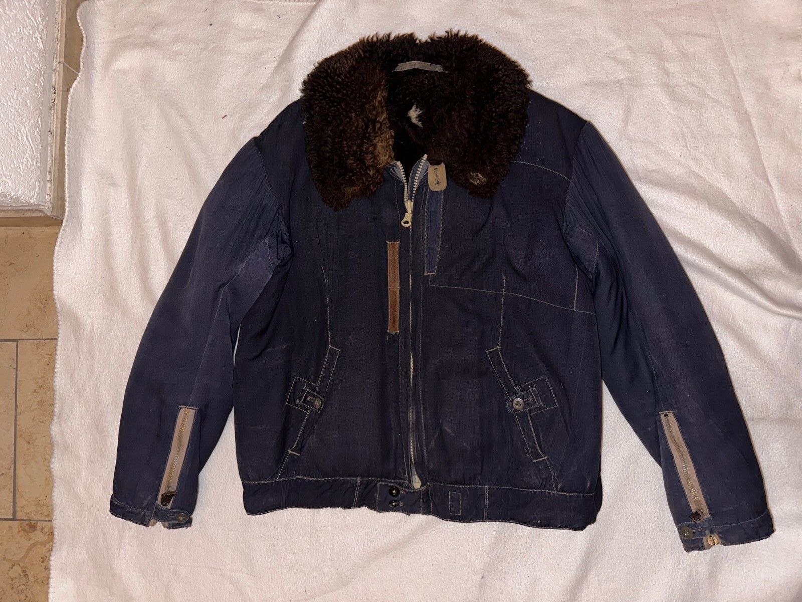 Orig. WW2 German Luftwaffe Pilot leather flight jacket Zipp Orig. WW2 German Luftwaffe Pilot leather flight jacket Zipp