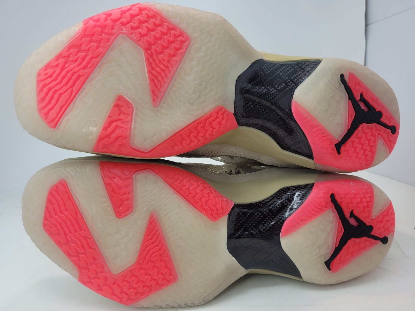 Brand New Nike Air Jordan 37 XXXVII Brown Basketball Unisex