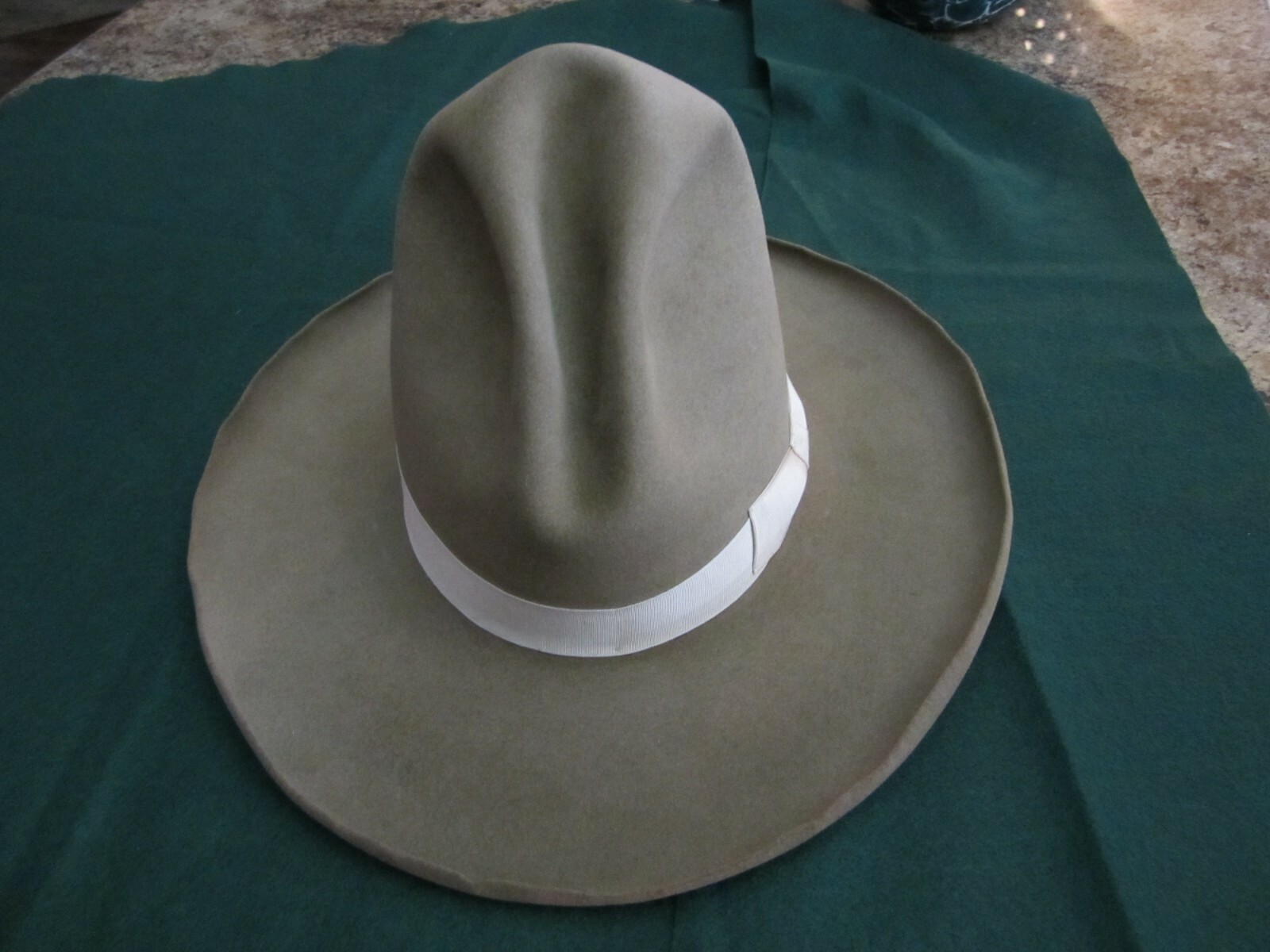 Old  antique Stetson Cowboy Hat        Number 1 Quality     from Montana