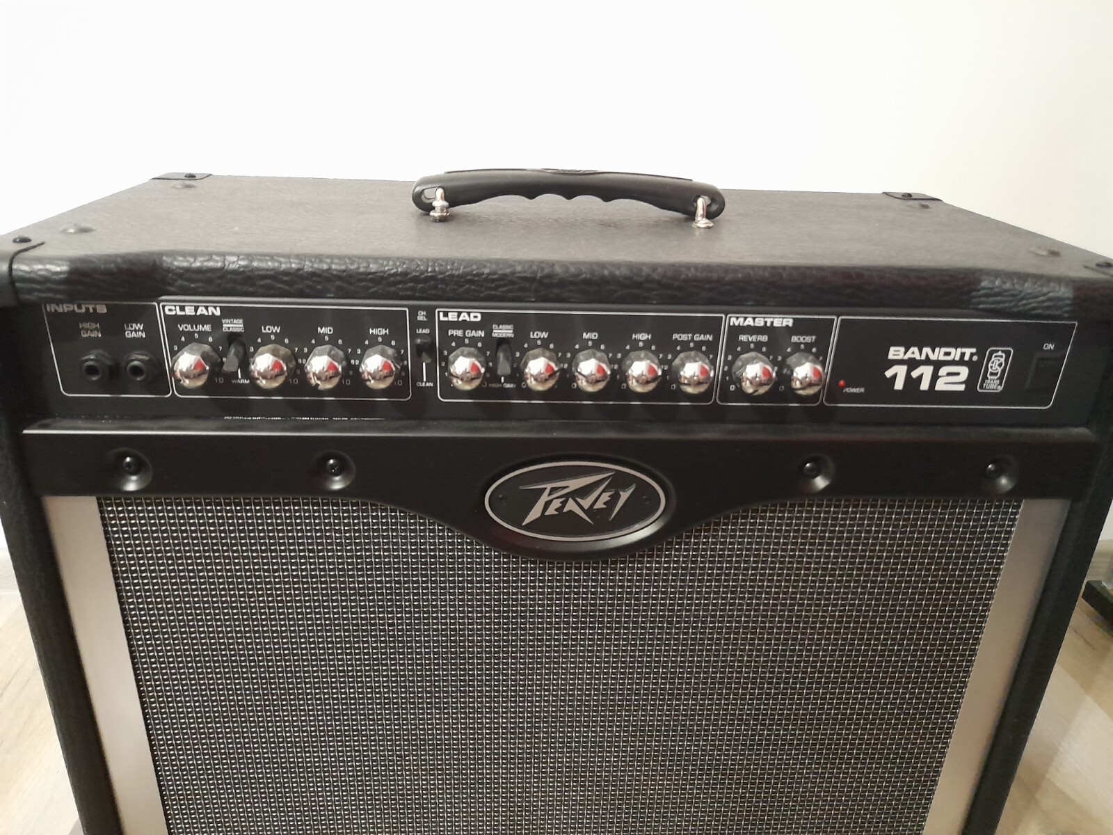 PEAVEY ピーヴィ ベースアンプ BASIC112 BASIC 112 ベースアンプ コンボタイプ｜SOUNDMART