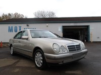 1998 Mercedes-Benz E Class E320 V6 Elegance 4dr Auto [5] SALOON PETROL Automatic
