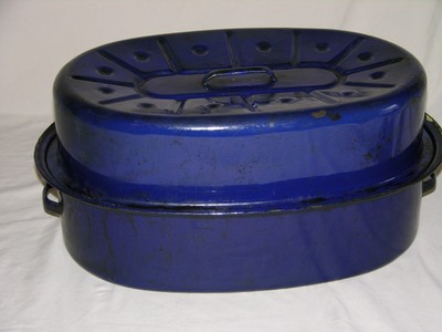Antique Vintage Deep Blue Enamelware Roasting Turkey Roaster Pan w/ Inverted Lid