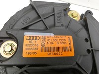 Audi A4 8E 04-08 Gebläsemotor Lüftermotor Heizungsgebläse Audi A4 8E 04-08 12.09.2005 8E1820021E 983692C gebraucht Vorschau 4