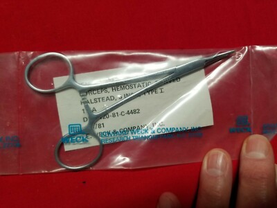 Weck Hemostat Forceps 5'' Curved Halstead Type 1. Great for fishermen. 