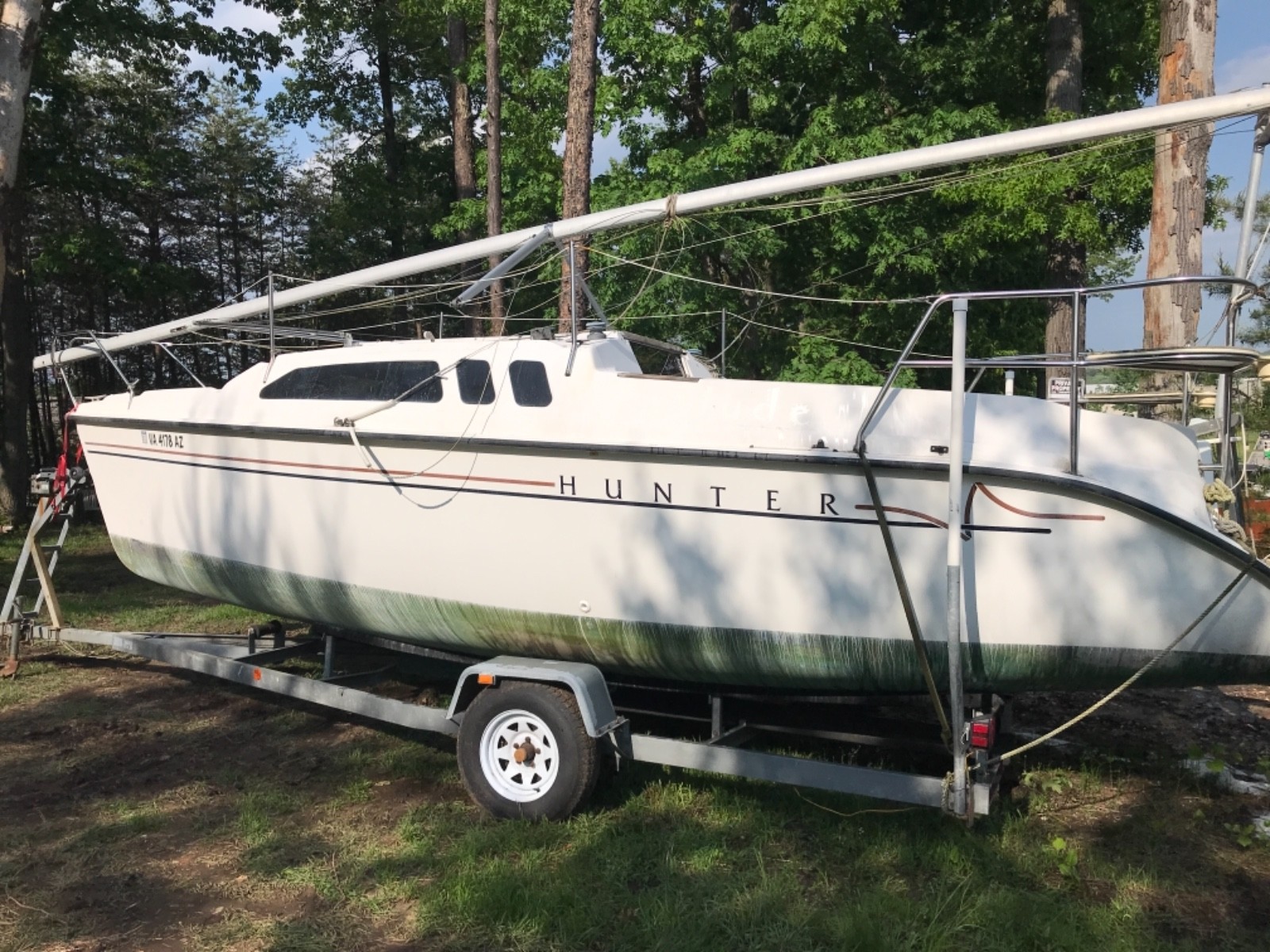 Hunter 240 sailboat