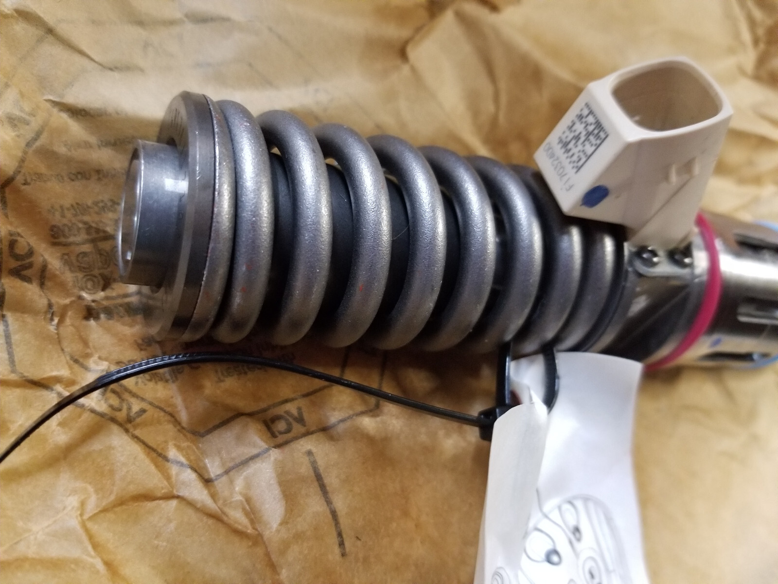 CATERPILLAR 20R-1301 FUEL INJECTOR 20R1301 - Picture 2 of 7