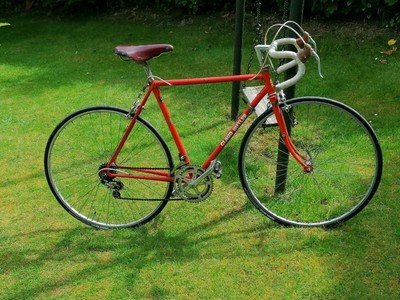 Claud Butler Racing Bike. Vintage1980's, 21" Frame Olympic Badged Headset 