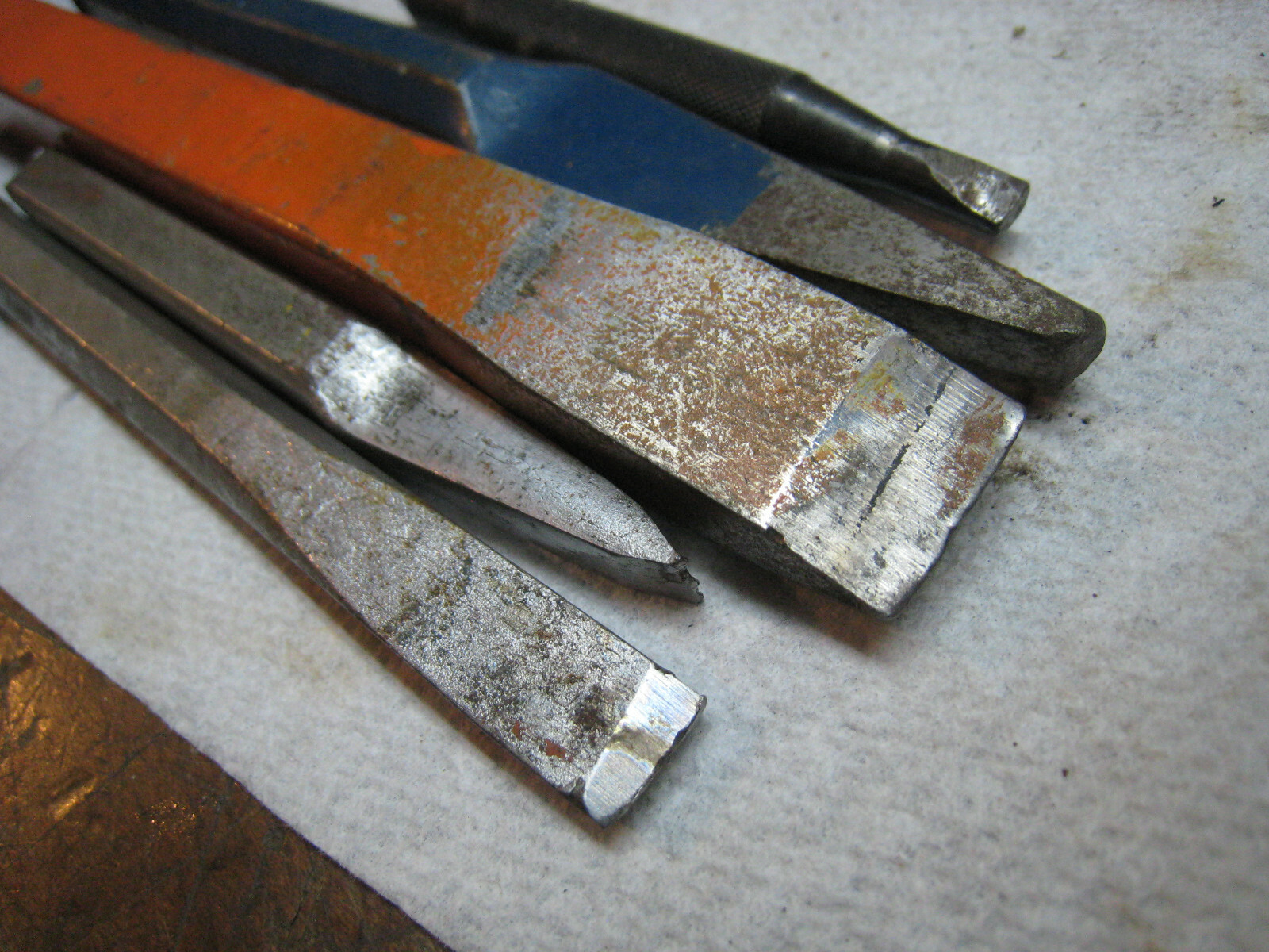 PIN PUNCHES COLD CHISELS STAR CHISELS MUFFLER CHISEL MISC. ASSORT.  17 TOTAL