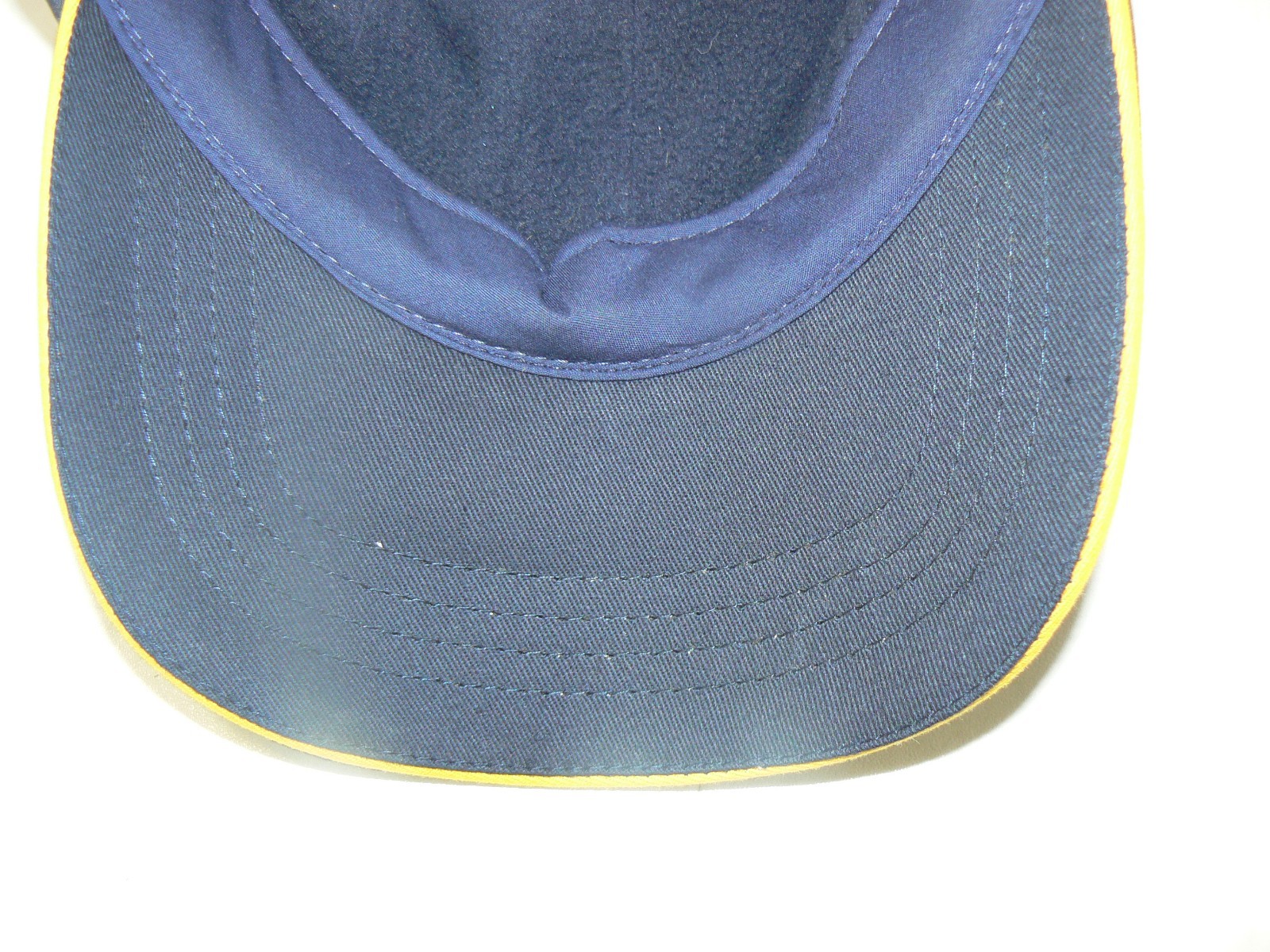 GUC WALLABIES Cap Hat Fleece Lined Australia Gabba 2001 Spotlight Yellow Blue