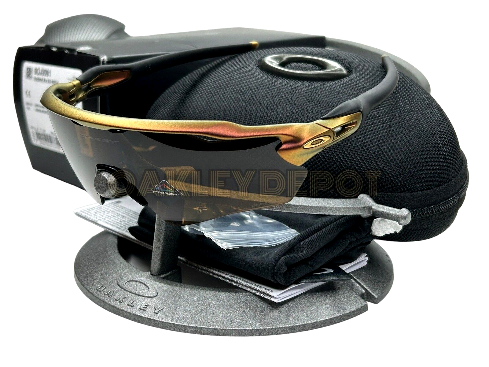 オークリー RADAR EV XS PATH SUN Radar® EV XS Path® (Youth Fit) Prizm Sapphire Lenses