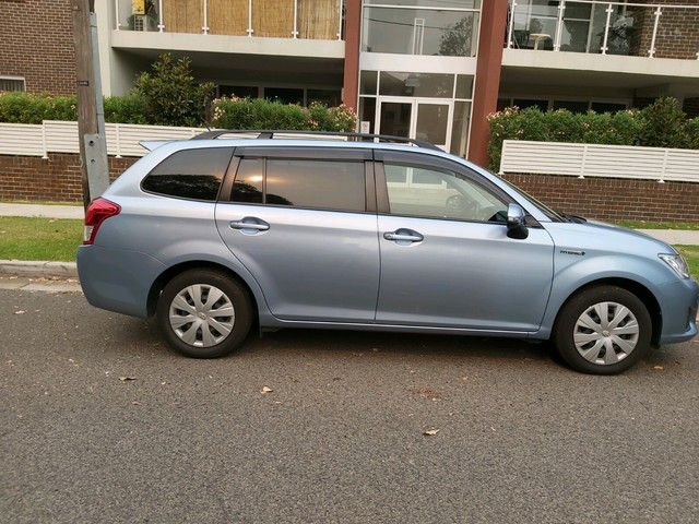 Toyota corolla fielder 2014