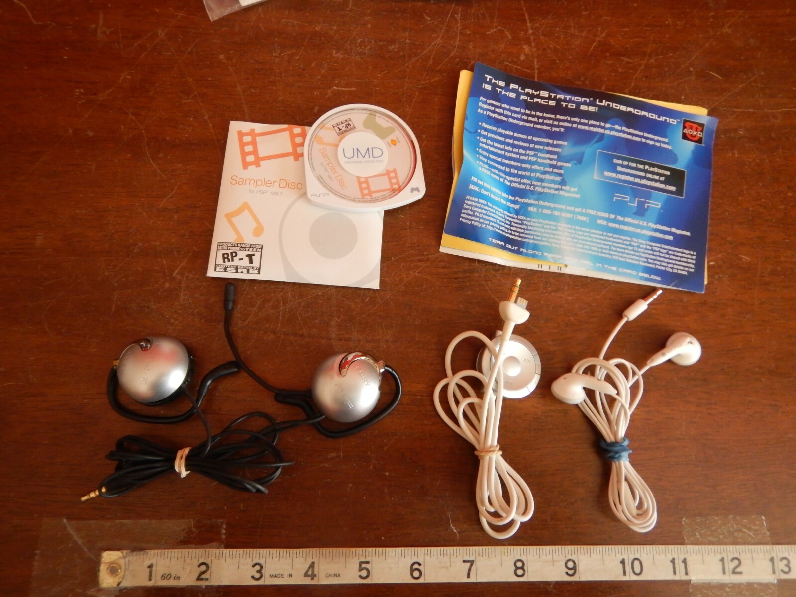 Sony PSP Headphones Lot of 2 - Remote Control (White) with Sampler Disc