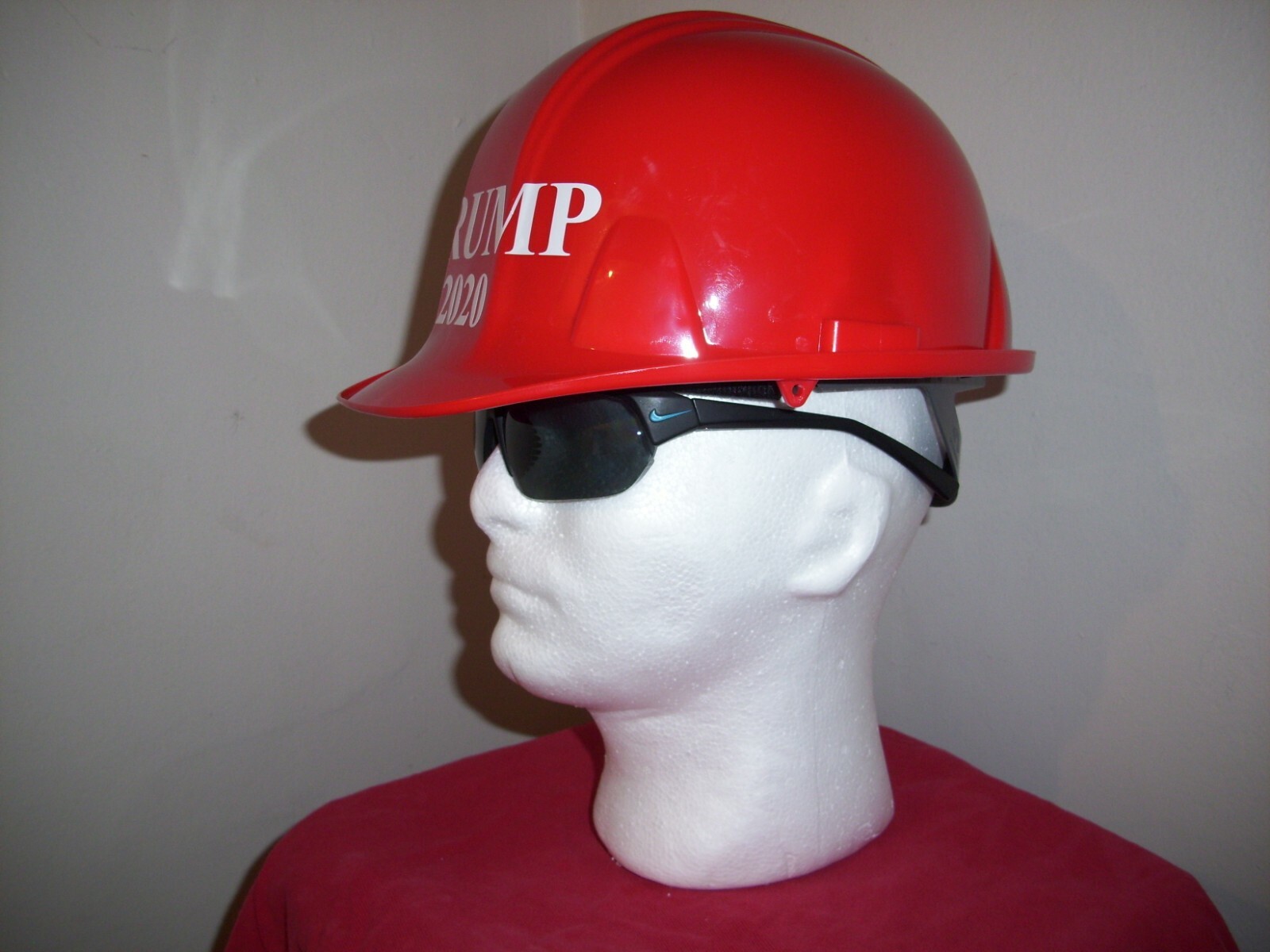 MAGA TRUMP 2020 HARDHAT RED PROFESSIONAL CONSTRUCTION TRUMP