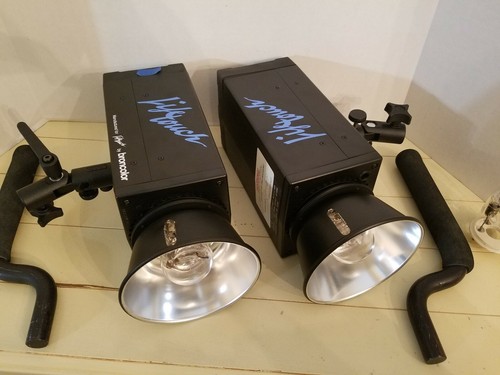 Pair Lifetouch by Broncolor Modelling lights ESS 250W  untested 
