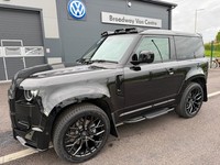 Land Rover Defender 90 Land Rover Defender 90 D250 Hardtop S 3.0 MHEV in Santori