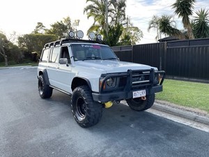 1989 nissan patrol