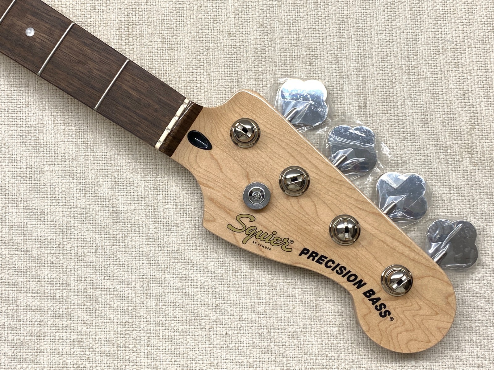 Squier P-Bass ネック Fender Squier PRECISION P BASS NECK w/KEYS Maple/Laurel