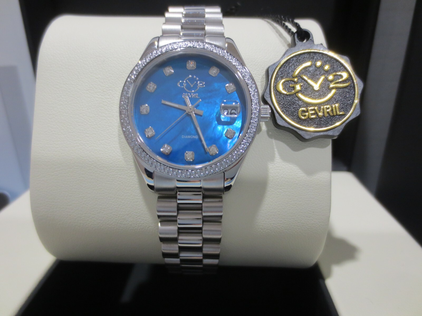 Pre-owned Gv2 By Gevril Women's 12429b Turin Diamond Mop Dial Swiss Quartz Steel Watch