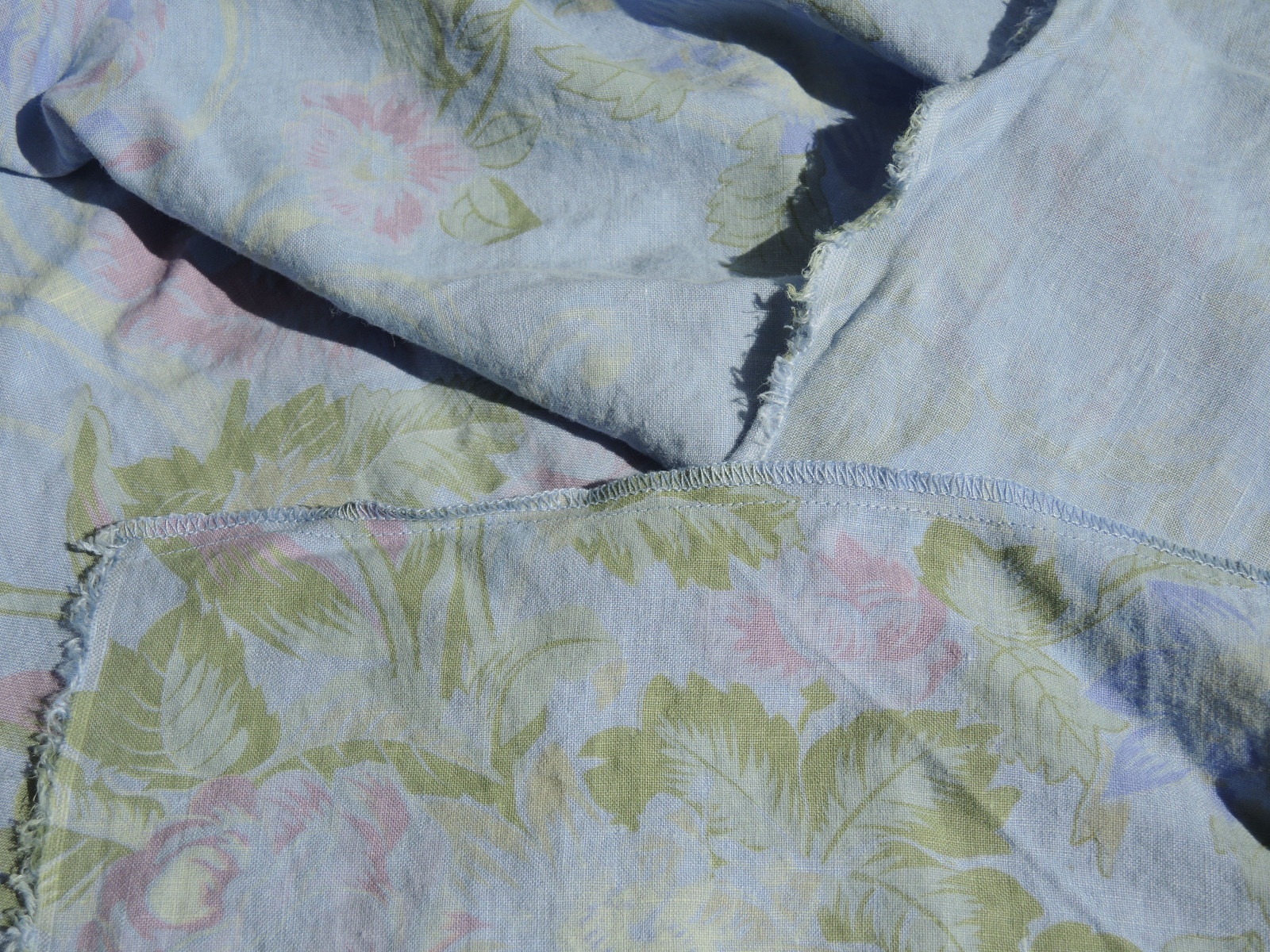 NEW Bella Notte Floral Linen Fabric Blue Violet Green - 3 ½ Yards  (W: 56”)