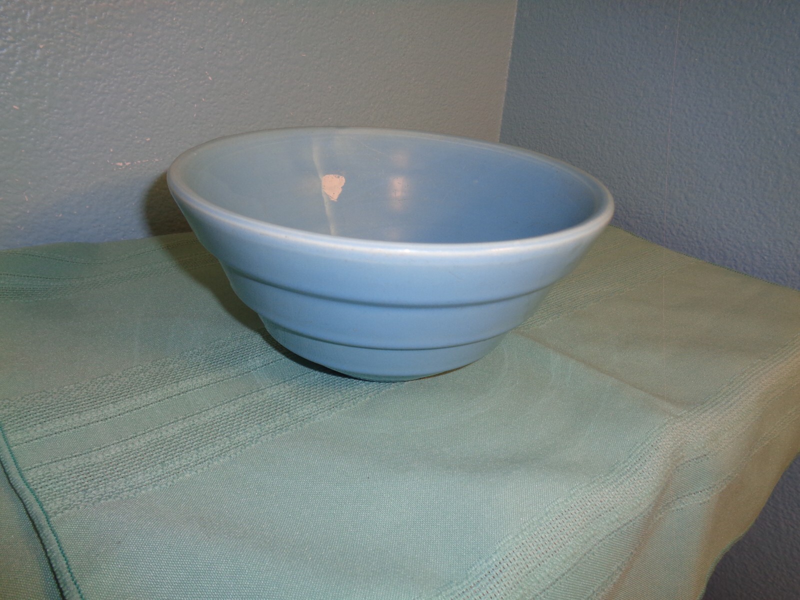 VINTAGE BAUER USA 24 RING WARE POTTERY MIXING NESTING BOWL