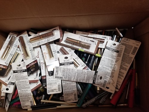 Lot Of 100 Full and Sample Size Makeup and Beauty Supplies/ Bulk