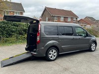 2017 FORD GRAND TOURNEO CONNECT MANUAL TITANIUM WHEELCHAIR ACCESSIBLE VEHICLE