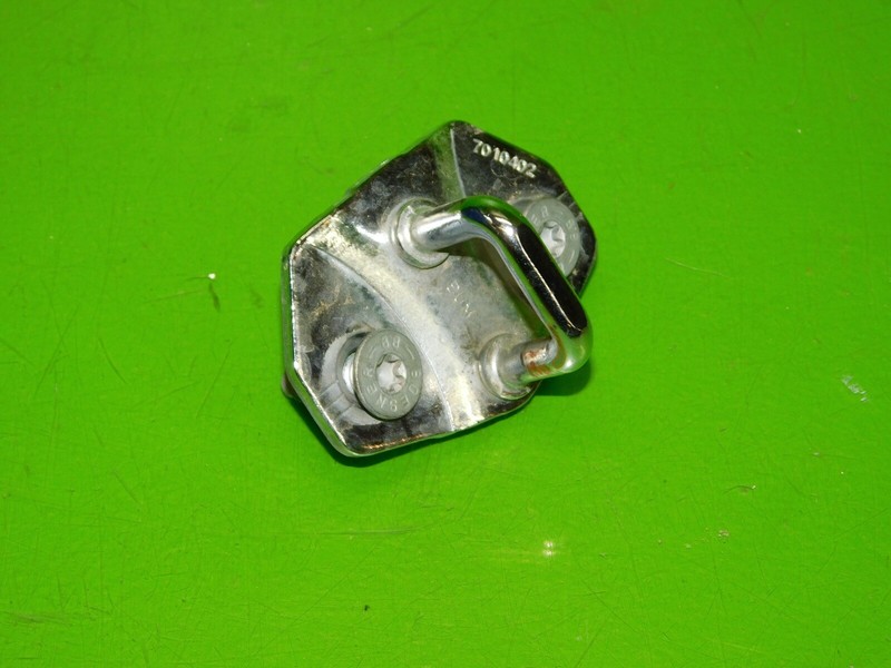 02-15 Mini Cooper S R53 OEM 7010402 front door latch catch striker ONE