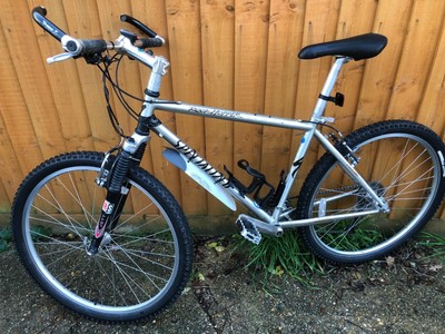 Specialized Rockhopper Retro 26" Mountain Bike Shimano - Cat eye Cycle Computer