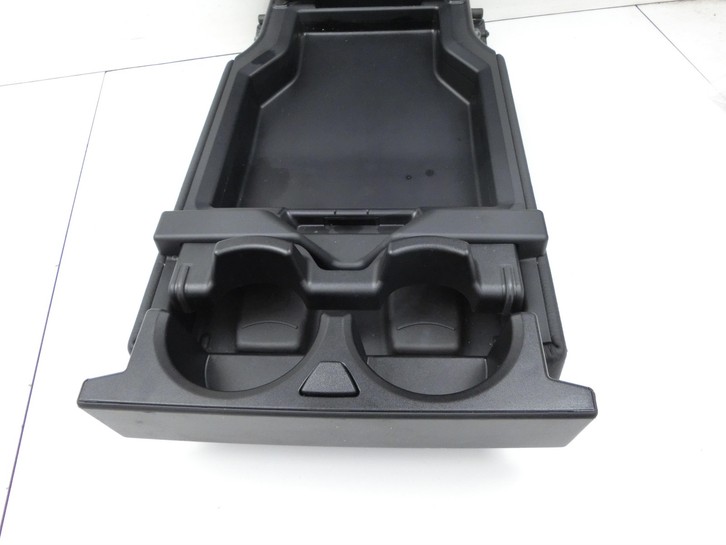 BMW 525d F10 13-17 Armlehne Mittelarmlehne Auflage mit Becherhalter für Rücksitzbank BMW 525d F10 13-17 27.02.2014... Bild 5