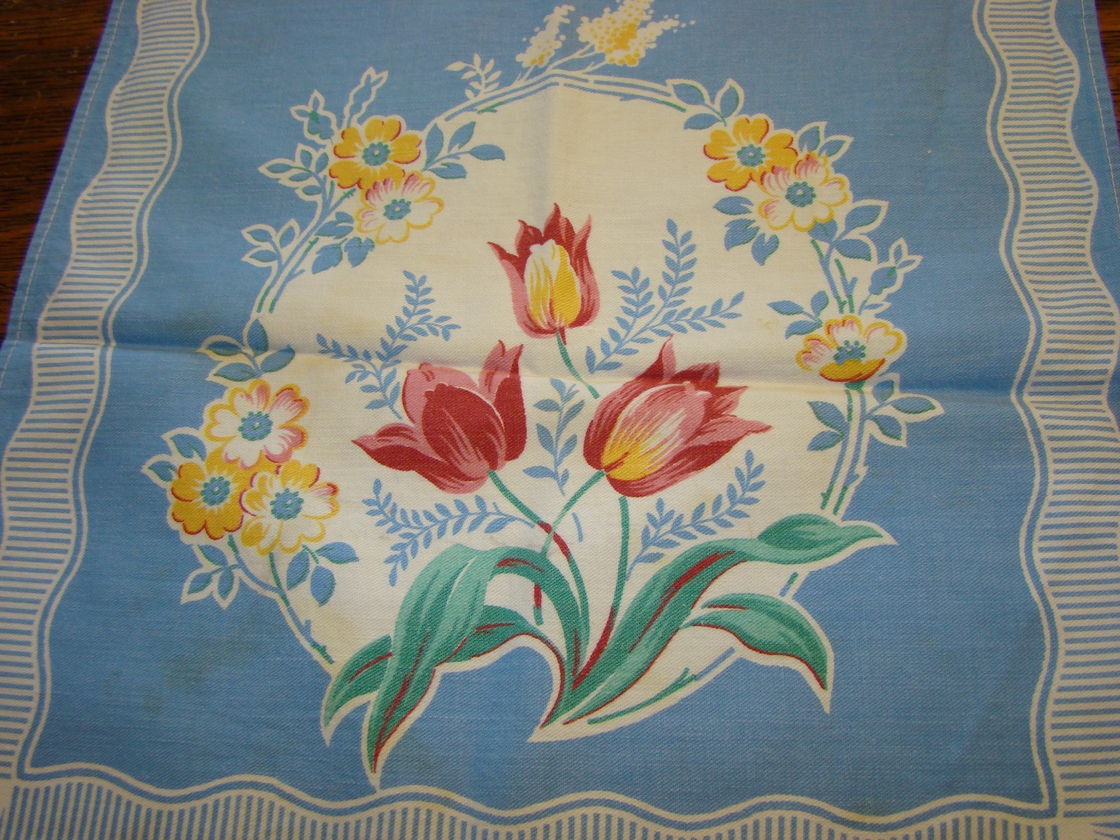 2 VINTAGE 1940's Tea Towel floral tulips  Print  28