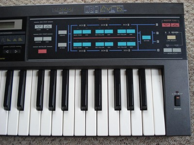 Clean CASIO CZ-1000 Vintage Cosmo Phase Distortion Synthesizer Keyboard