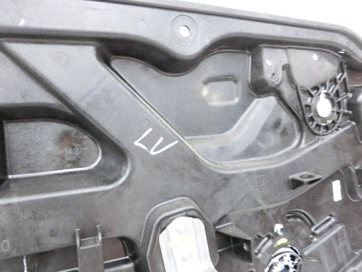 Kia Ceed JD 12-15 Lim Fensterheber o. FH-Motor Links Vorne Kia Ceed JD 12-15 03.05.2013 82470-A2600 gebraucht Vorschau 4