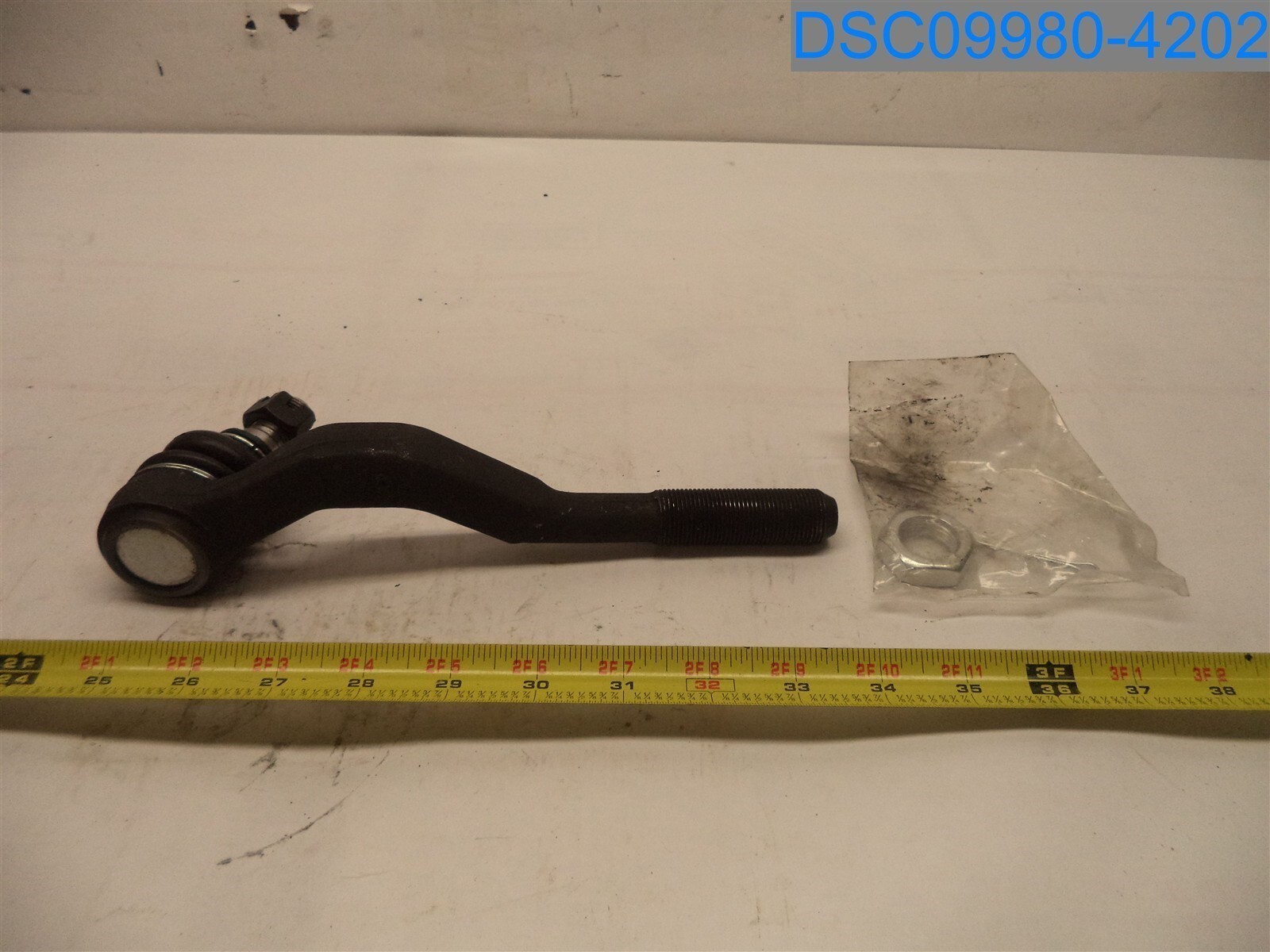 TRQ: PSA68344, Front Passenger Side Outer Tie Rod, 95-04