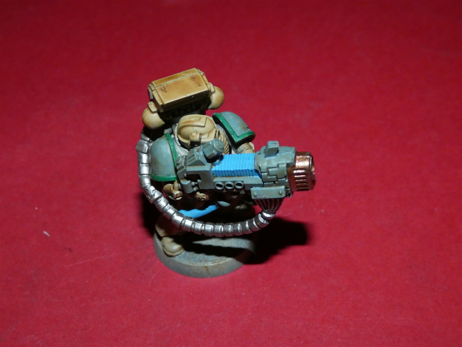 Warhammer 40k: Space Marines: painted Heavy Weapon with