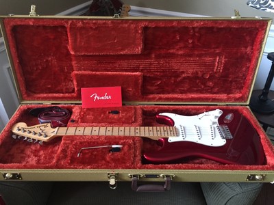 Fender American Special Stratocaster Electric Guitar with fender tweed case