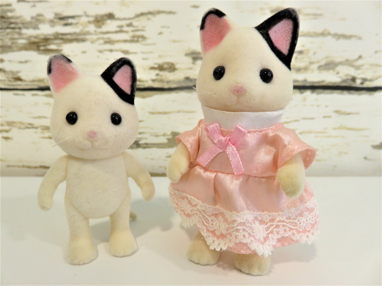 Lot of 2 Epoch Calico Critters Sylvanian Families Tuxedo Lot of 2 Epoch Calico Critters Sylvanian Families Tuxedo