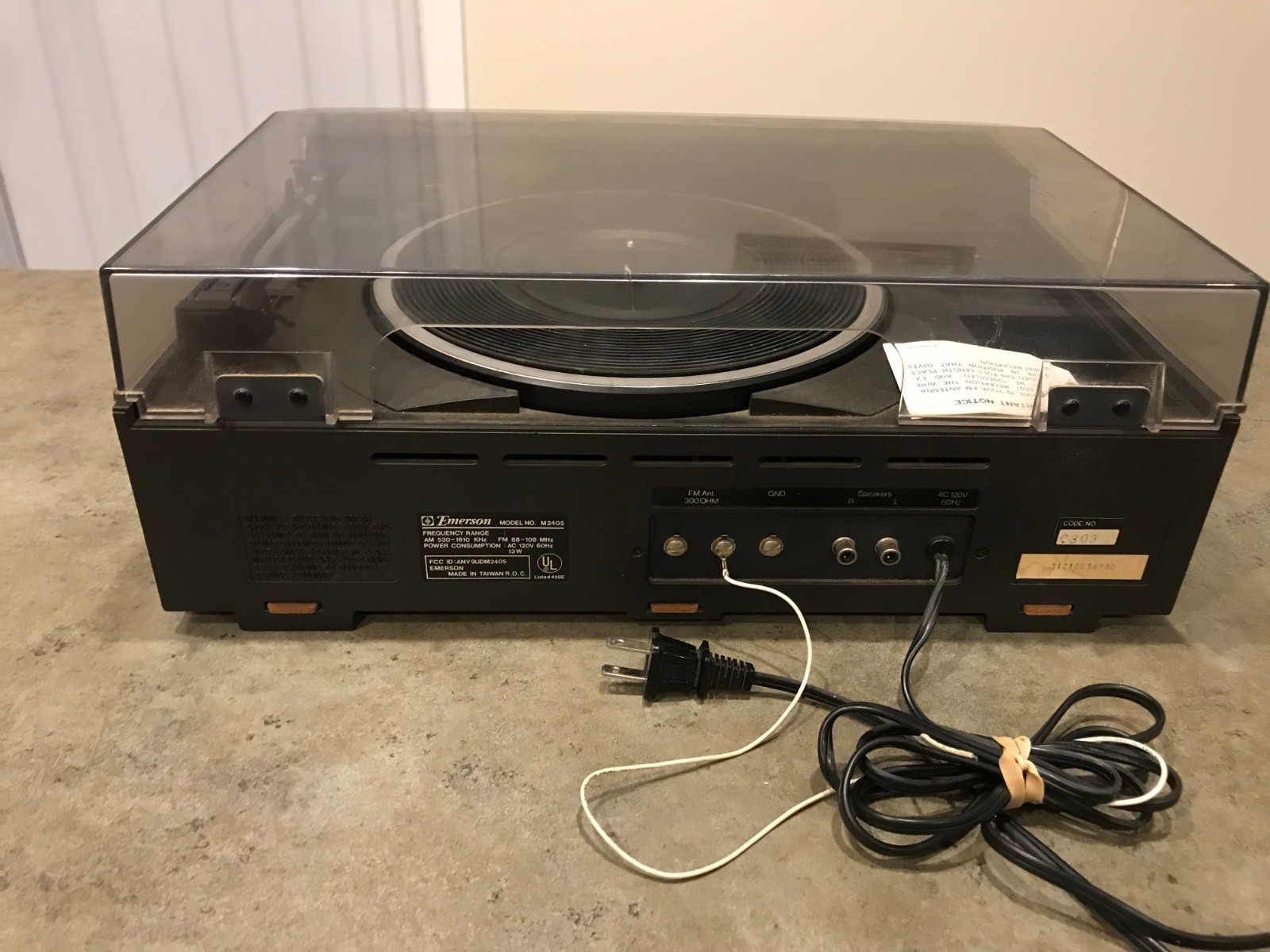 Vintage Emerson Model M-2405 Stereo Phonograph, Cassette, and AM/FM