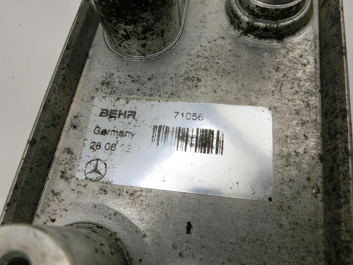 Mercedes S203 W203 00-04  CDI 2,7 125KW Ölkühler Motoröl Mercedes S203 W203 00-04 22.02.2002 gebraucht Vorschau 4