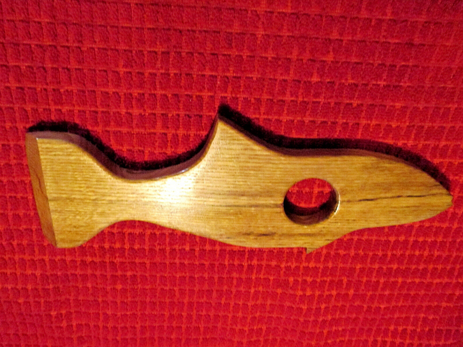 Wooden Fish Design Wine Bottle Balance Holder ~ Excellent - Preowned - Unique!