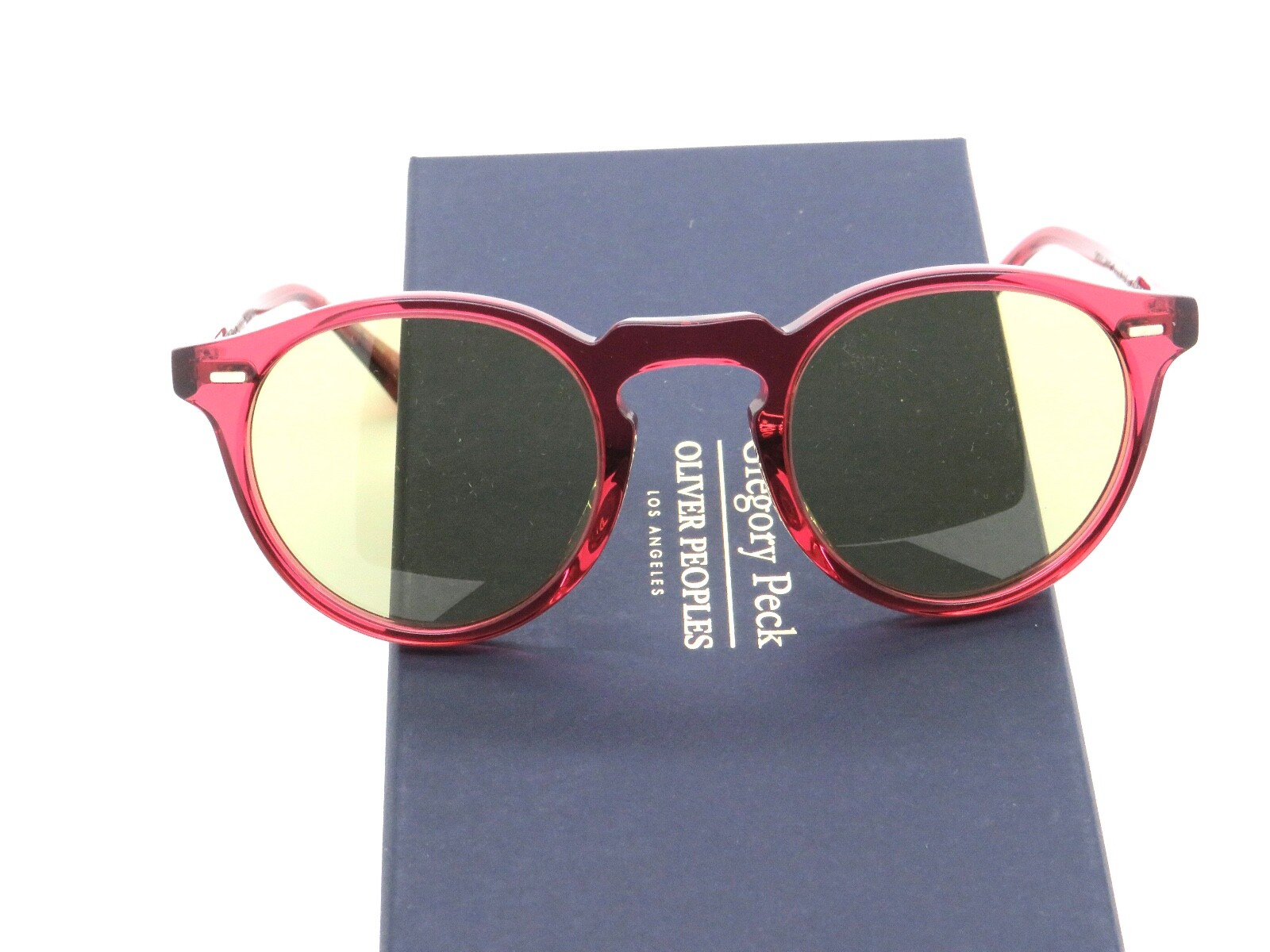 Pre-owned Oliver Peoples Gregory Peck Sun Ov5217s 17644c Photochromic 47mm Sunglasses In Green