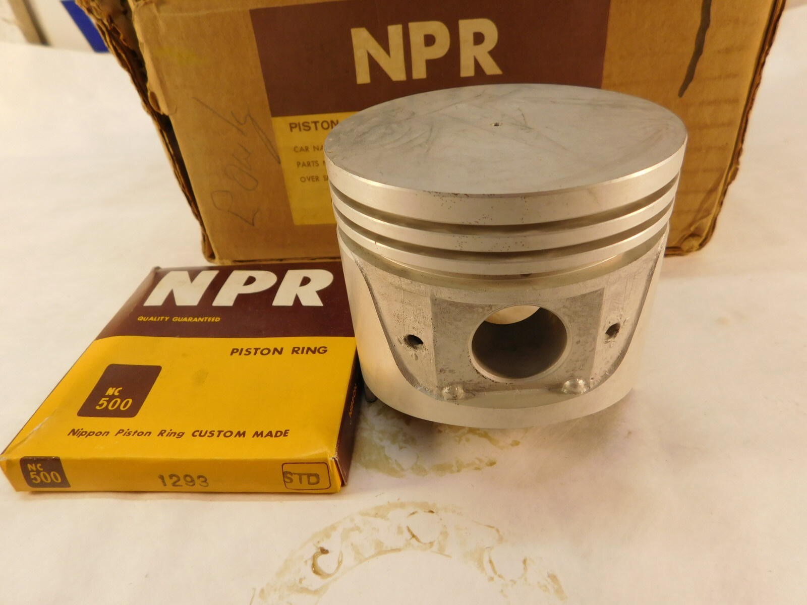 PreSounds セット Datsun L13 Piston Standard Size ref. 12010-22001 83mm Flat